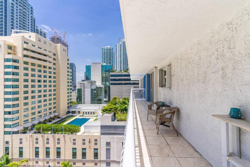 Modern 2/2 With Beautiful Ocean And Brickell Views Appartamento